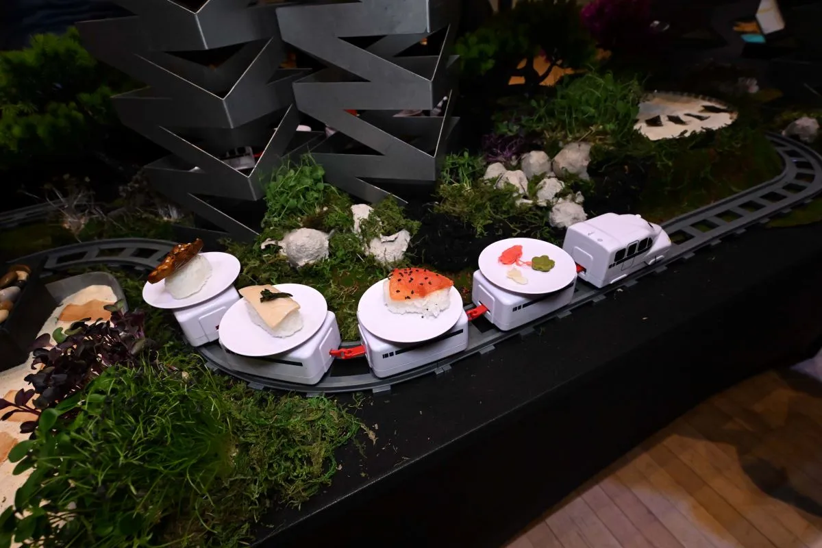 Vegan nigiri trio