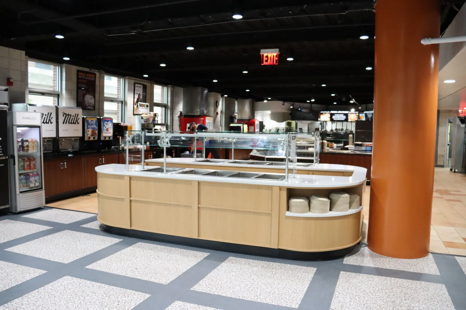 New servery with two sides for service on either side