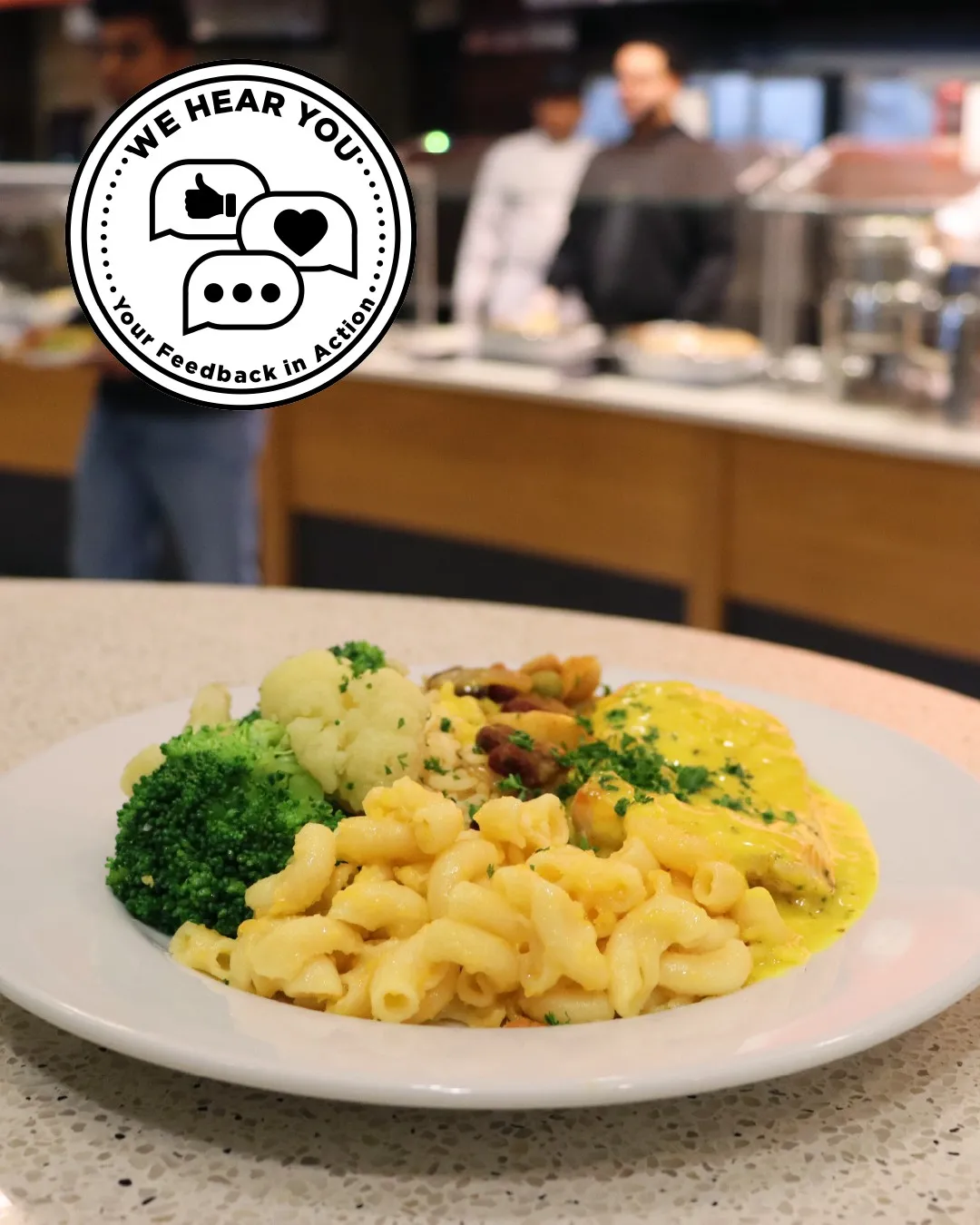 plate of mac and cheese